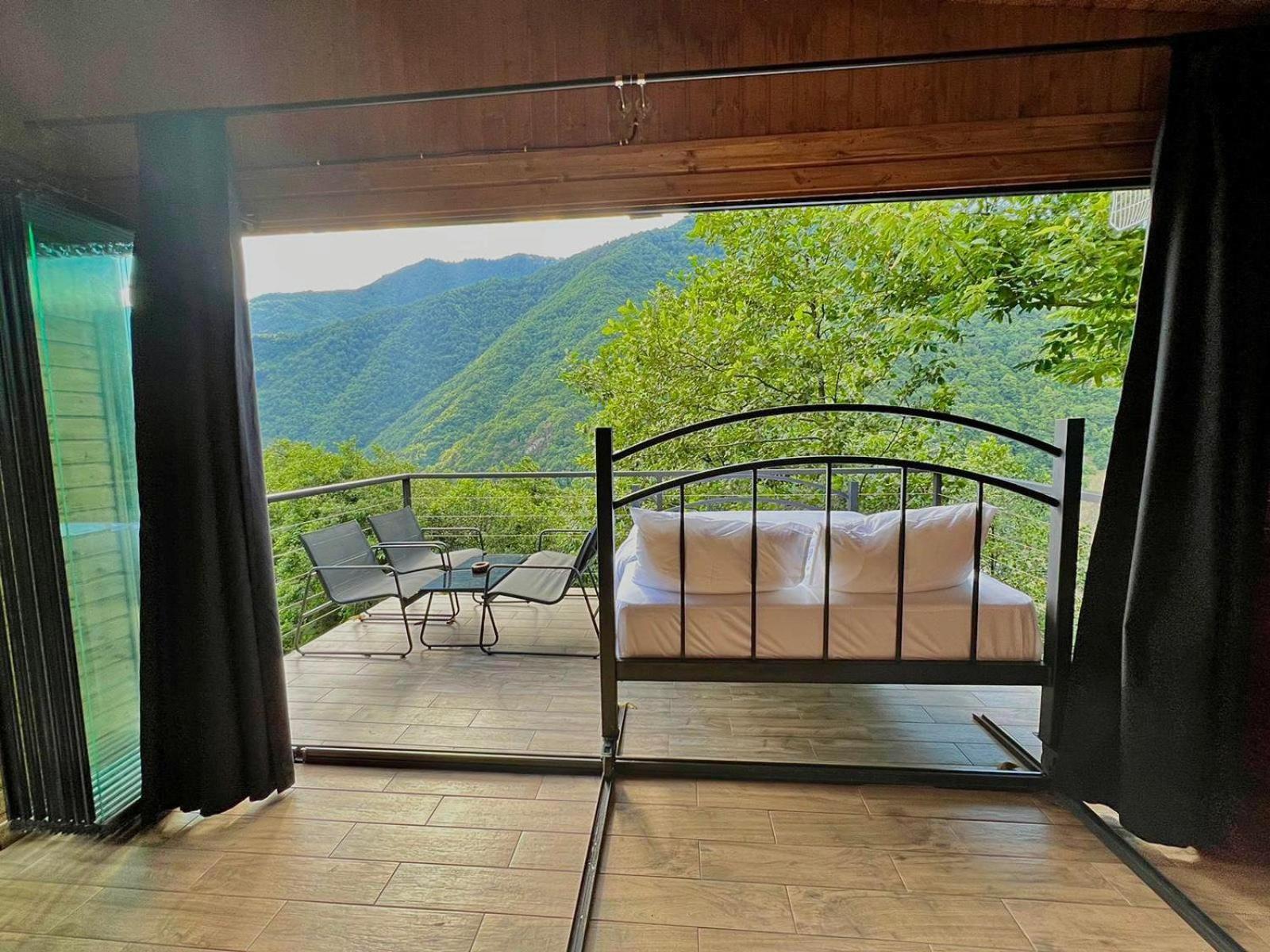 Woodpecker Georgia Hotell Batumi Eksteriør bilde