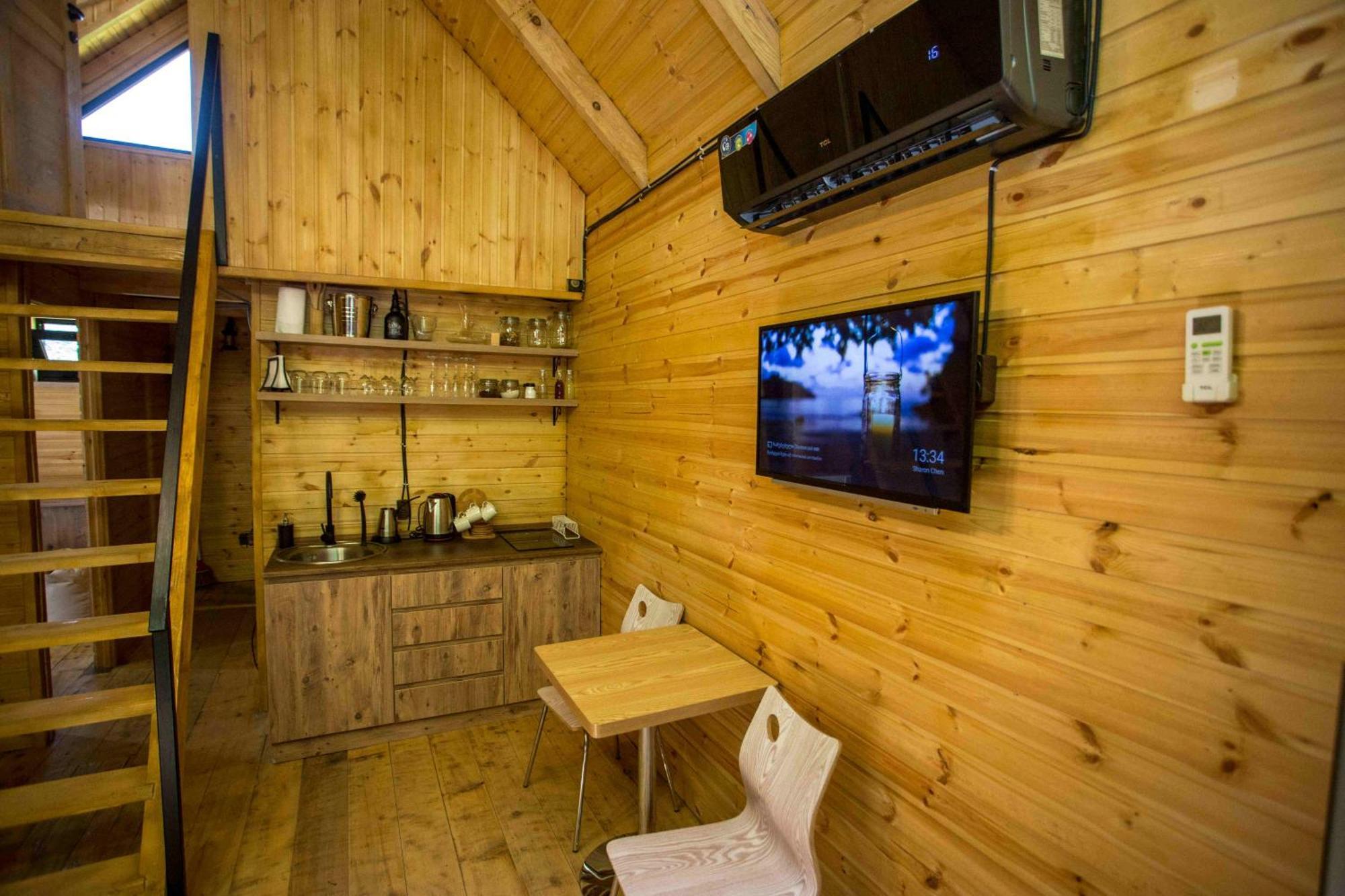 Woodpecker Georgia Hotell Batumi Eksteriør bilde
